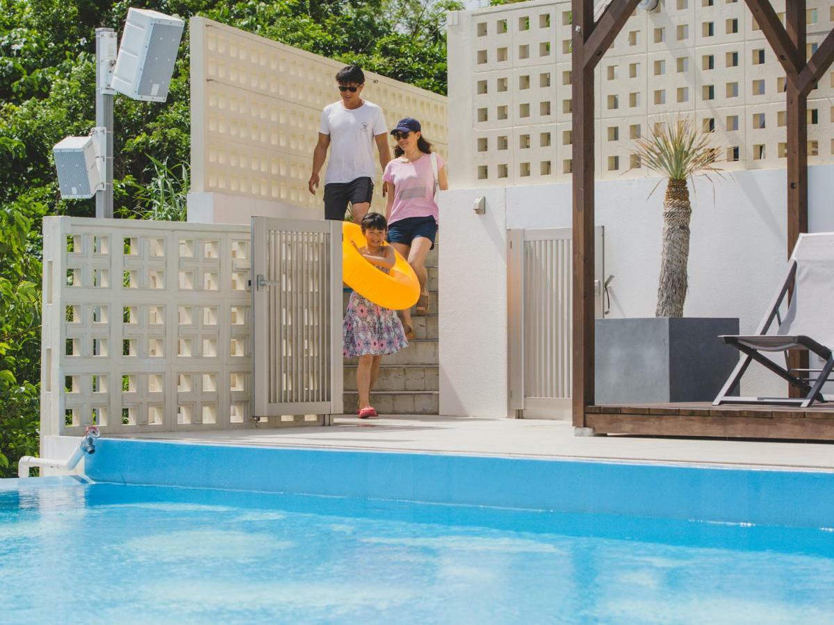 Hideout Okinawa Uruma Kültér fotó